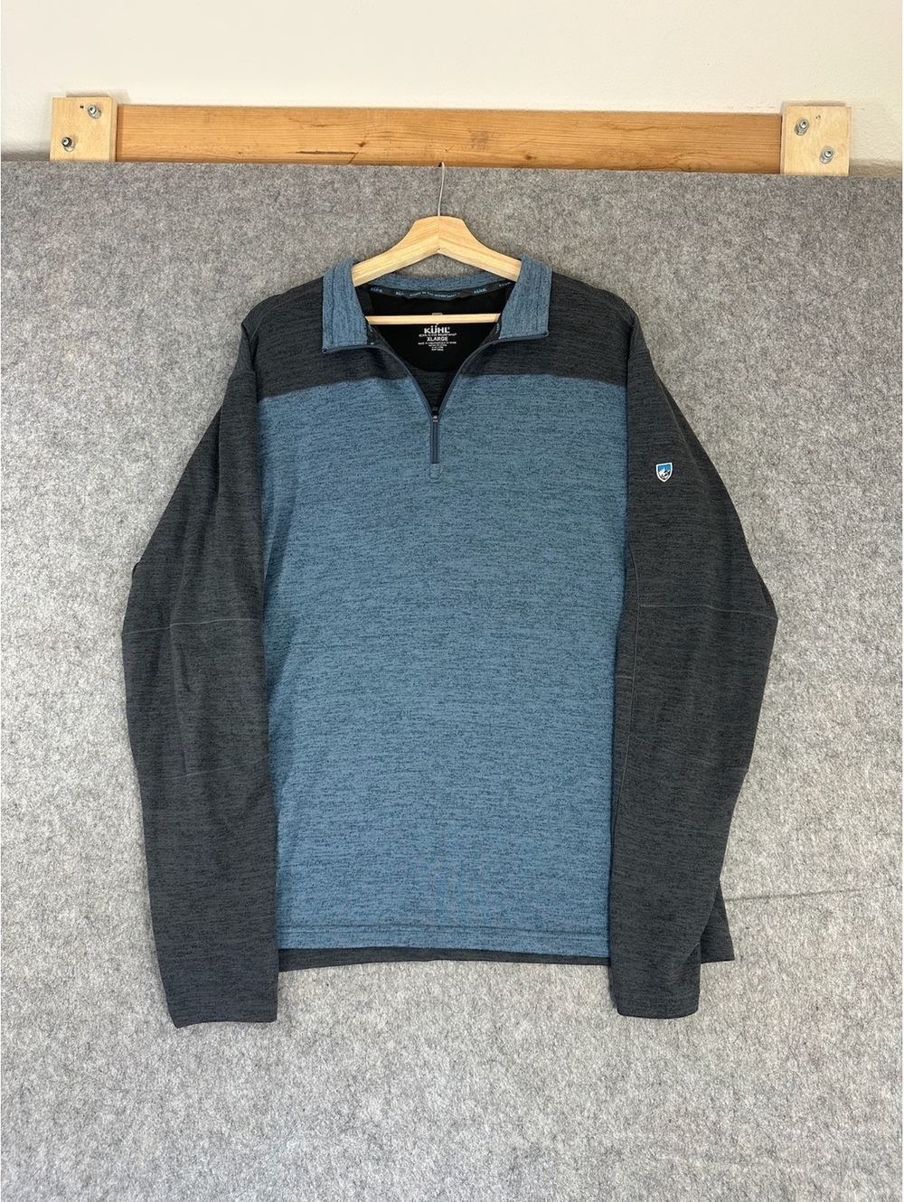 Kuhl blue gray quarter-zip long sleeve top Mens size XL